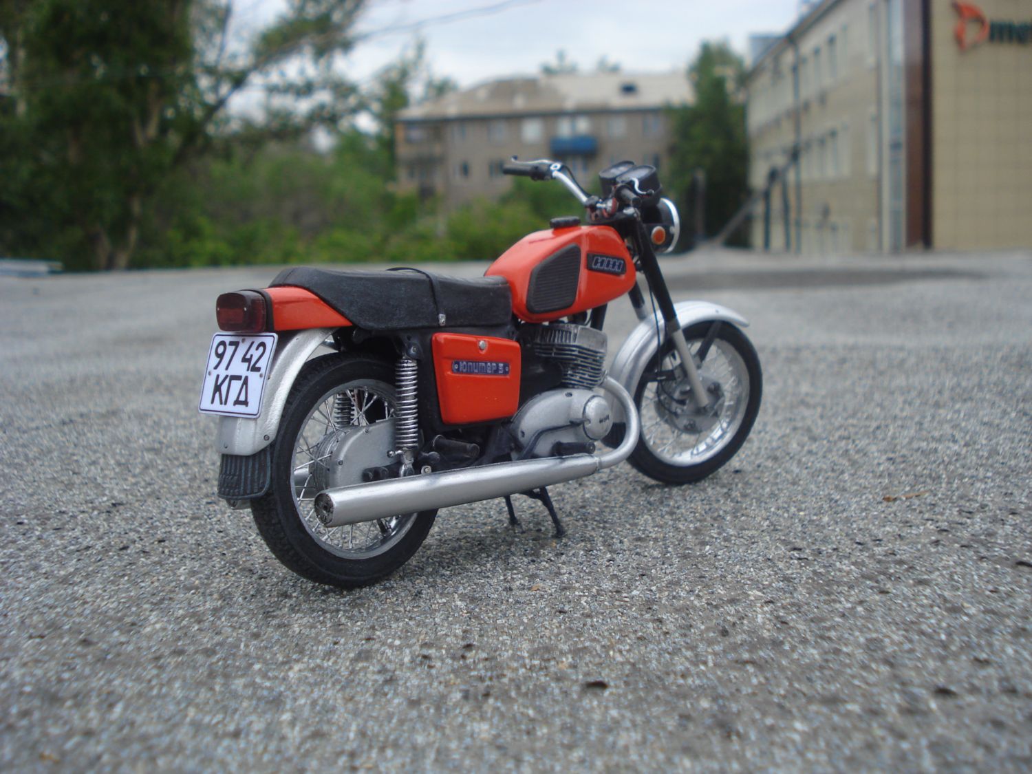 мотоцикл иж юпитер 5 
