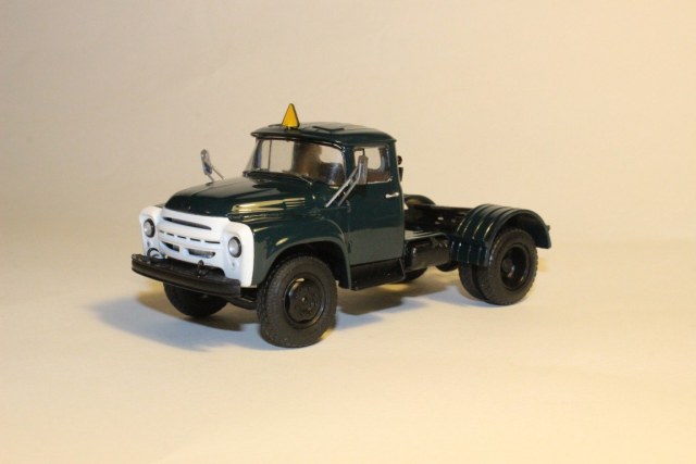 ЗИЛ-130В1 седельный тягач