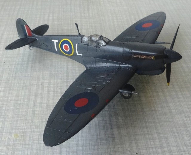 Supermarine "Spitfire" Mk.Vb Trop