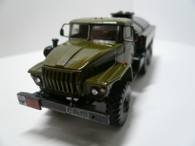 Урал АТЗ-5-4320