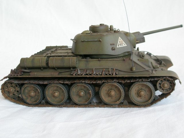 т-34 76 УВЗ со штампованной башней 1943г.