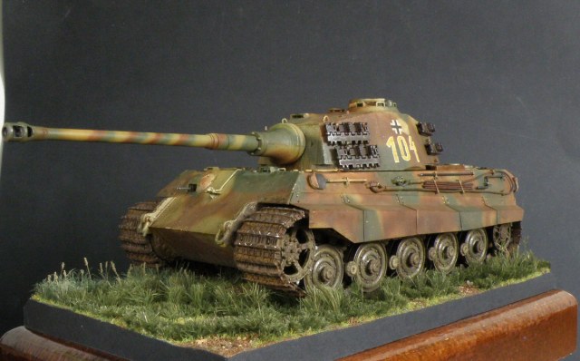 «Короле́вский тигр» №104 из состава 101 тяжелого танкового бальона СС