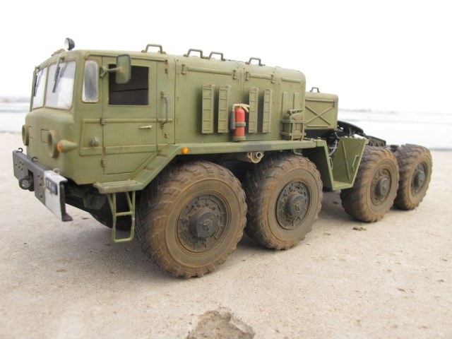 Многоосный тяжёлый тягач МАЗ-537Г