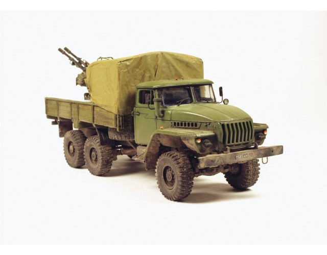 Современная тачанка  - Урал 4320 с зу-23-2.