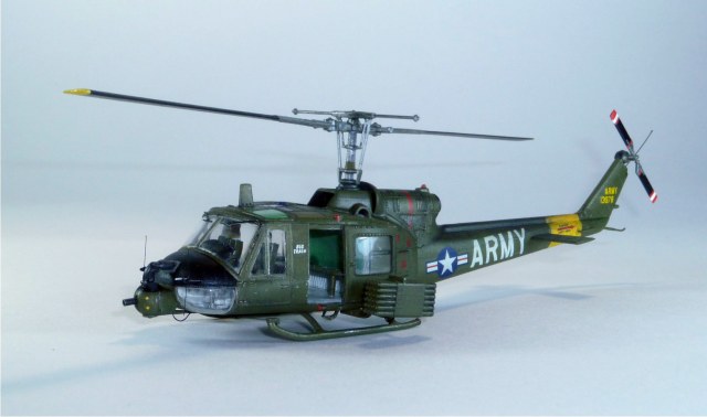 Bell UH-1B "Huey"