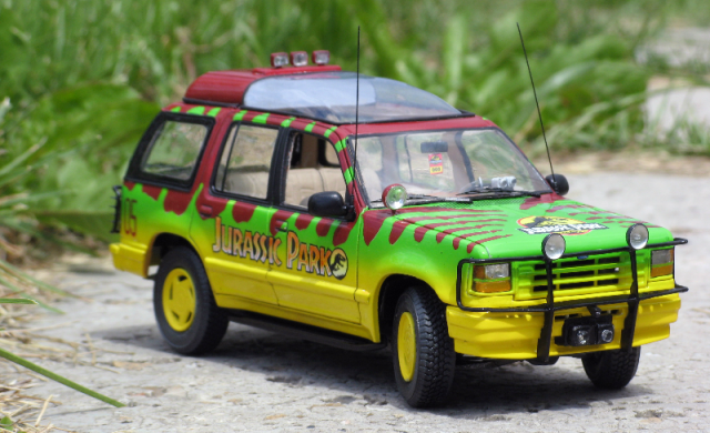 Ford Explorer - [Jurassic Park Tour Vehicle]