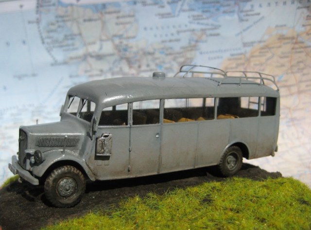 Автобус Opel 3.6-47 Omnibus [1:72]