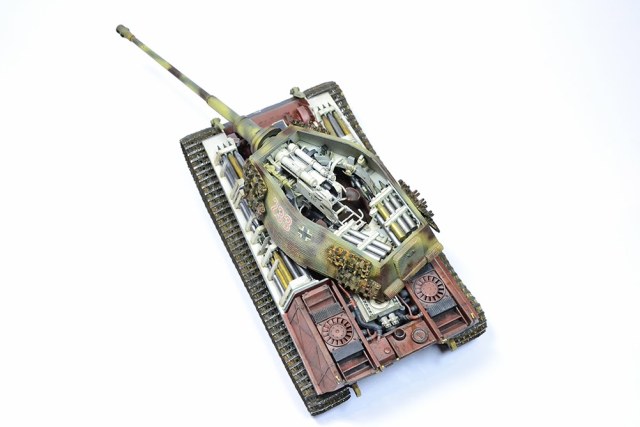 King Tiger, Henschel, w/zimmerit. 1/35