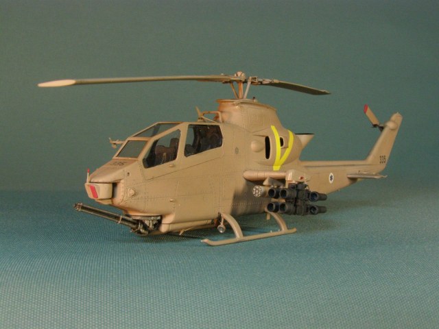 Tzefa B ( Bell AH-1S Cobra Up-Gun)