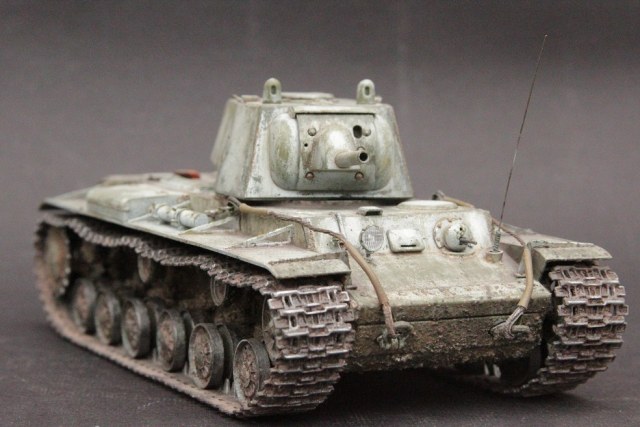 Клим Ворошилов с пушкой Л-11.(КВ-1)