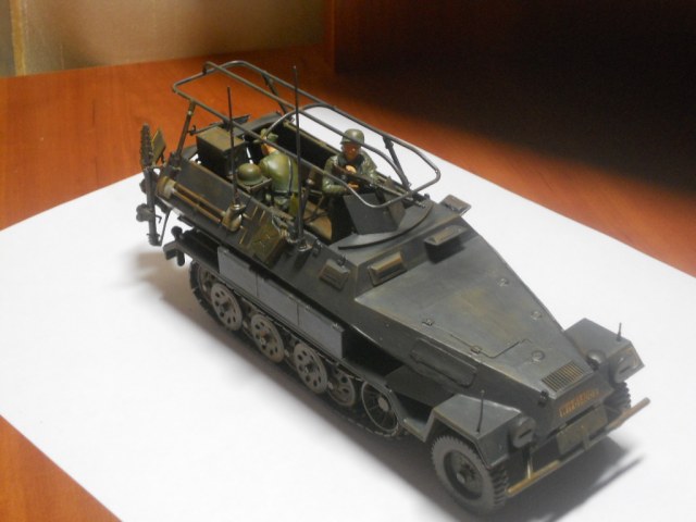 «Ханомаг» SD. KFZ. 251/3 AUSF B