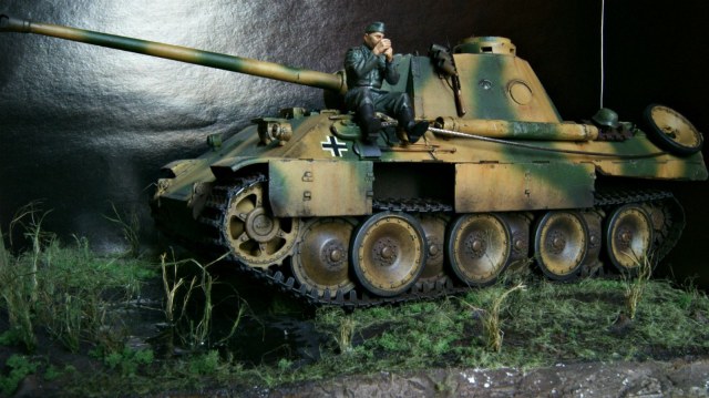 "Перекур на броне"