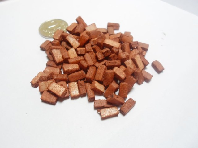 Кирпичики из Пено полистирола.