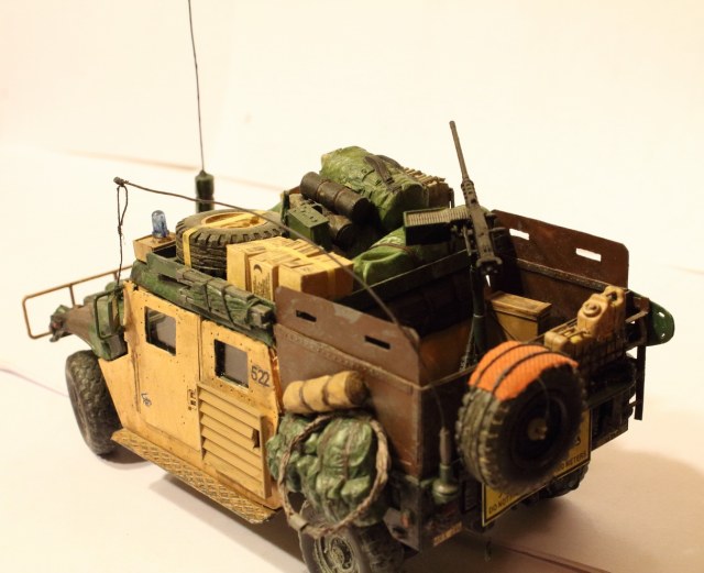 Humvee m998 UP-armored (HaRD armor kit)