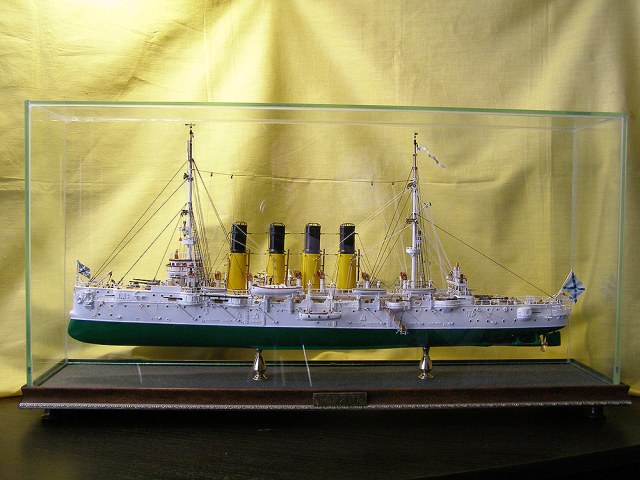 "Варяг" - Белый  лебедь Русского Императорского Флота.  М 1:200