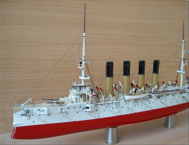 «Варя́г» — бронепалубный крейсер 1-го ранга 1-й Тихоокеанской эскадры.