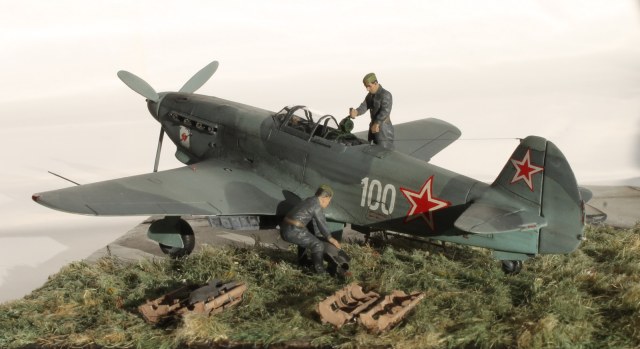 Як-9Л(люковый). Бомбардировочная жизнь истребителя.