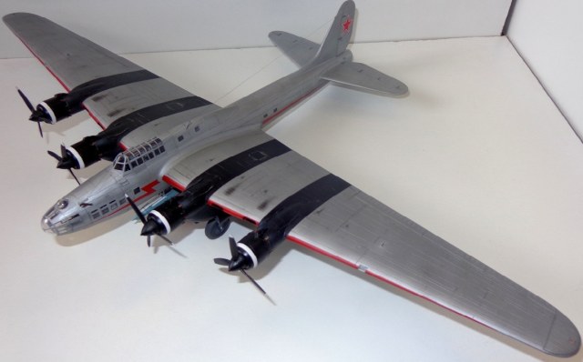 Пе-8 АШ-82 с ракетой 10Х