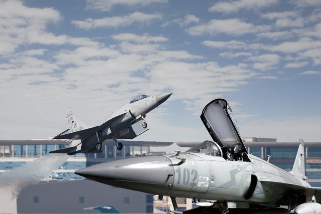 JF-17 (FC-1) Fierce dragon