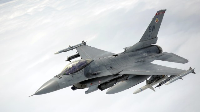 F-16_us2.jpg