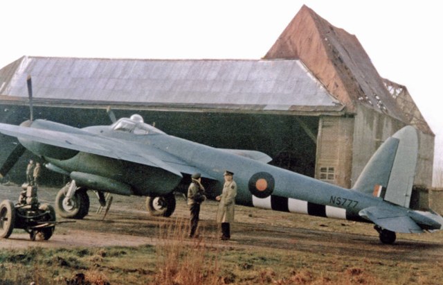 Mosquito PR.XVI_2.jpg