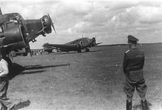 Ju52-38f-s.jpg