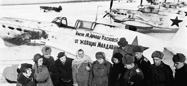 Istrebiteli_Yak_Ot-zjenshin-Moldavii_1943_LVelikzjanin.jpg