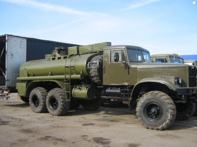 KrAZ-255B-TZ-8-255B-1584502_1.jpg
