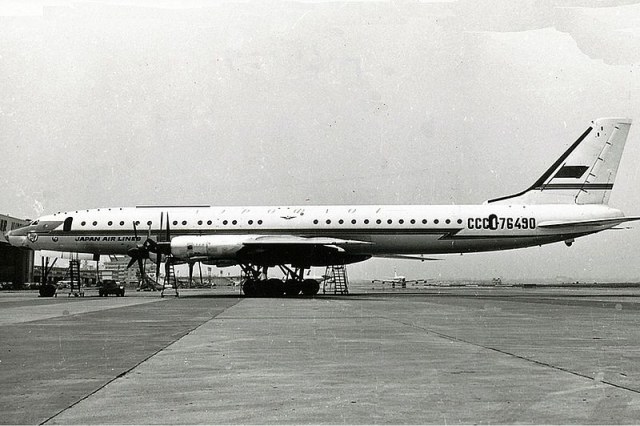 800px-Aeroflot_Tupolev_Tu-114_JAL_livery_APM.jpg