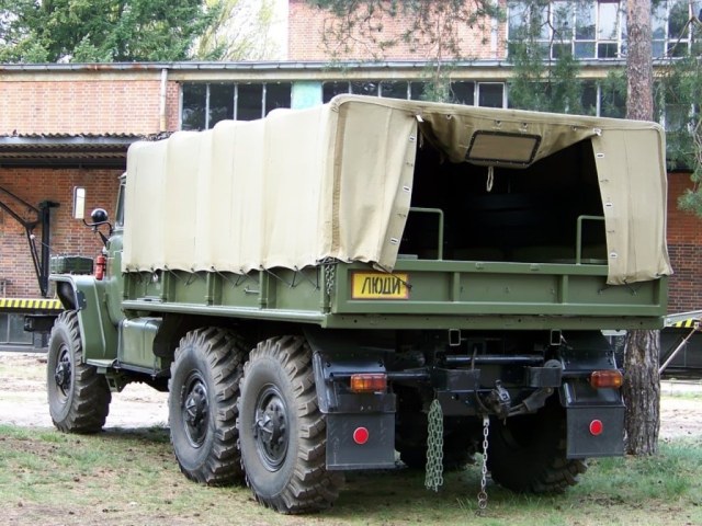 1356433625_truck-auto.info_ural-4320_6-1024x768.jpg
