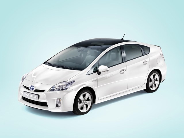 toyota-prius-iii-14.jpg