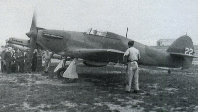 Hawker-Hurricane-MkI-Belgium-2Esc-H22-Belgium-1940-01.jpg