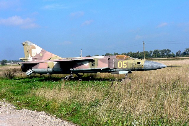 1024px-MiG-23.jpg