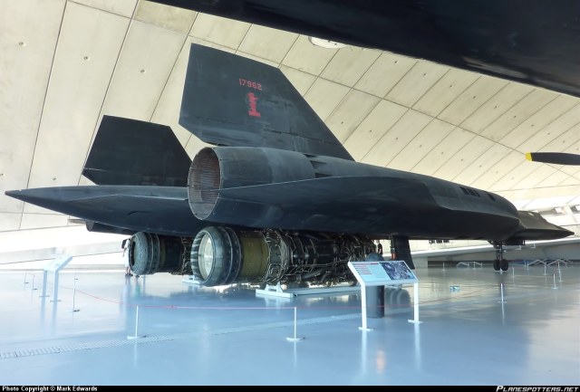 61-7962-USAF-United-States-Air-Force-_PlanespottersNet_238166.jpg