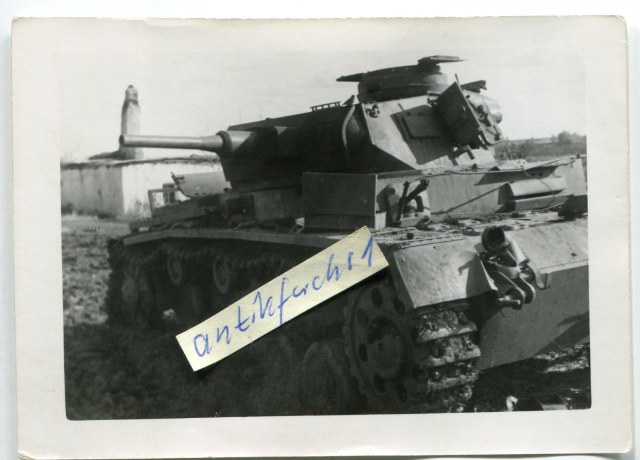 Deutscher-Kampf-Panzer-an-der-Ostfront.jpg