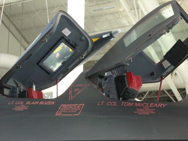 SR-71Cockpit2.jpg
