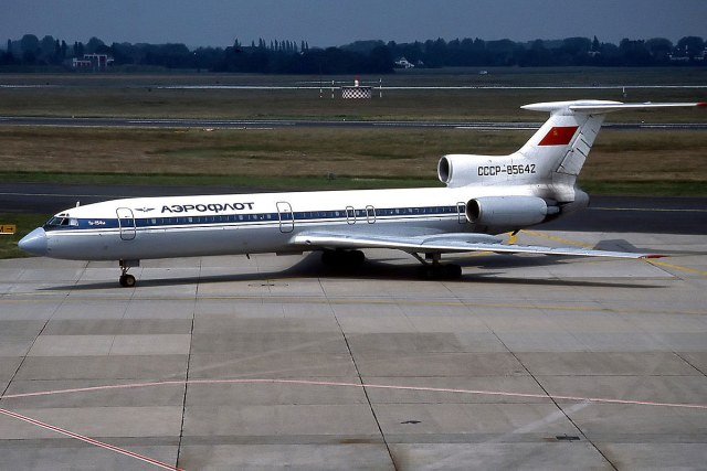 CCCP-85642_Tu154_Aeroflot_1600_(8223500732).jpg