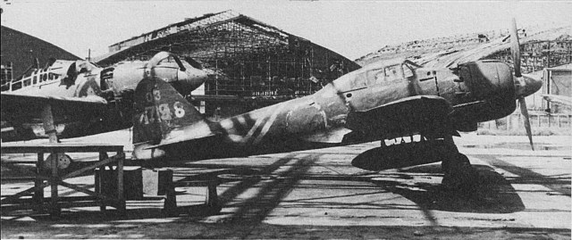 A6M5_Zer0-sen_203-Ku_Omura-NAS_1945.jpg