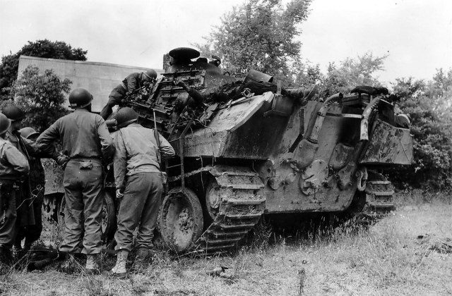 Panther_wreck_Normandy_1944.jpg