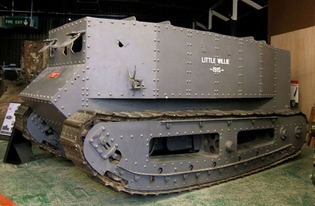 800px-Little_Willie.jpg