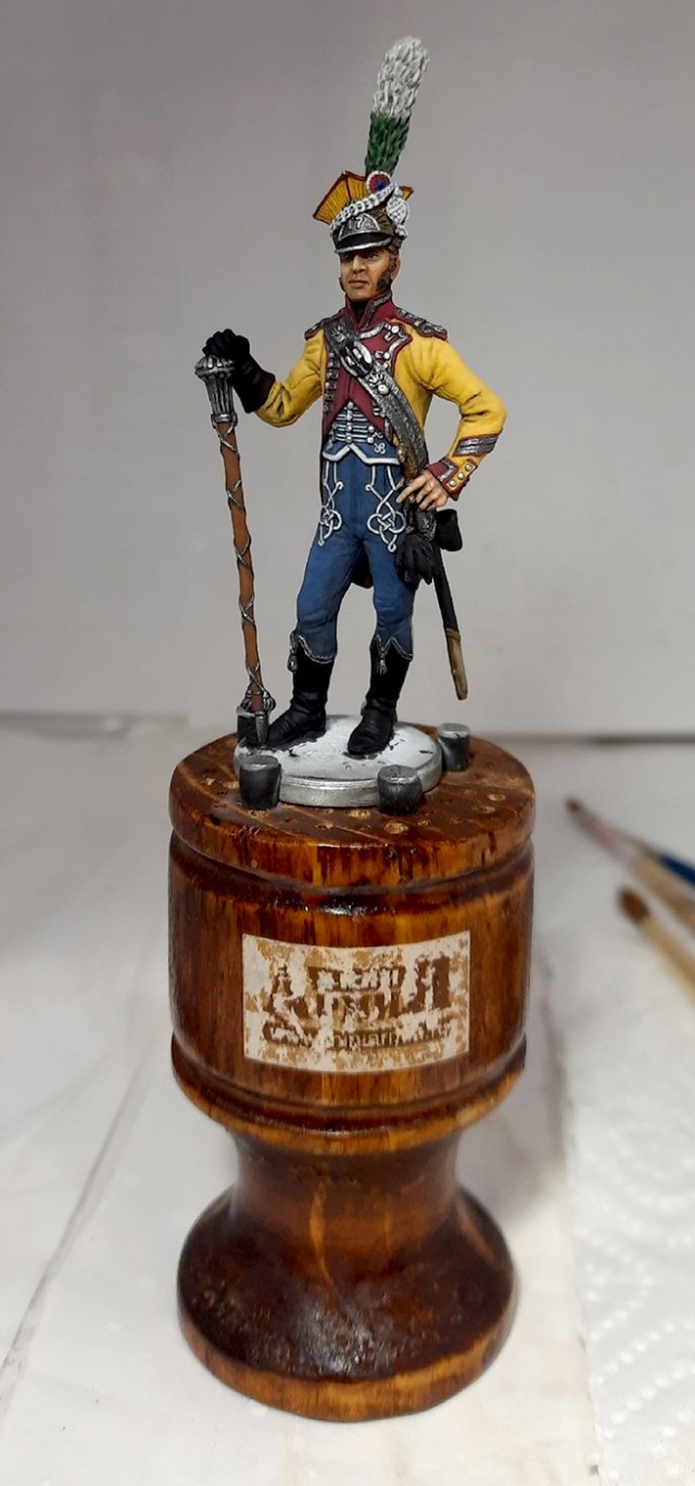 Тамбурмажор на держалке.jpg