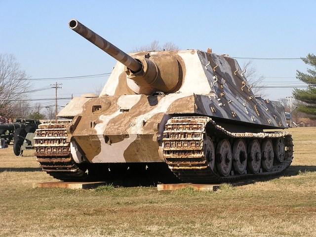 Jagdtiger_at_Aberdeen_proving_grounds_2008.jpg