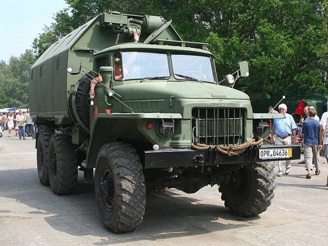 1328710407_truck-auto.info_ural-375_8.jpg