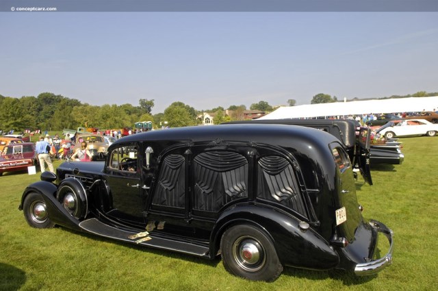 37-Packard-12-Art-Carved-Hearse-DV-09_GG_03.jpg