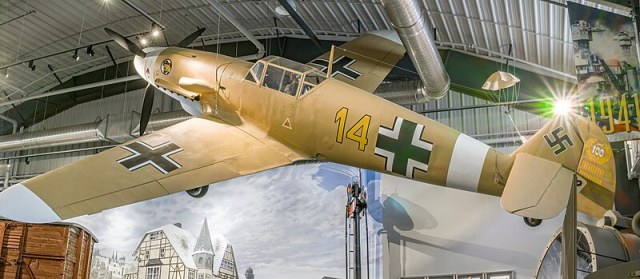 Messerschmitt_Bf_109F-4-Trop_Replica_(full_size_mock-up)_(49254350958).jpg