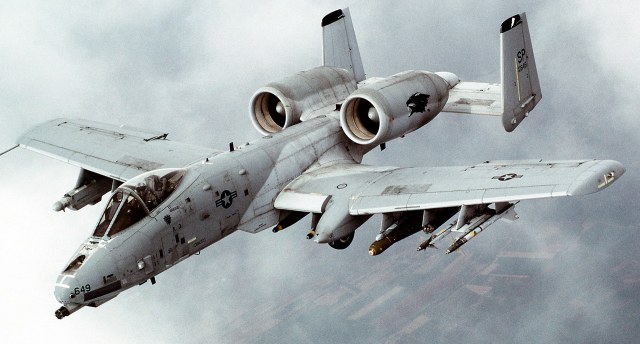 1920px-A-10_Thunderbolt_II_In-flight-2.jpg