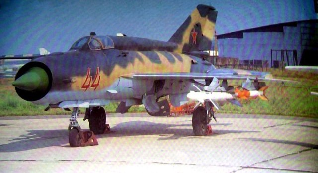 MIG21-93.jpg