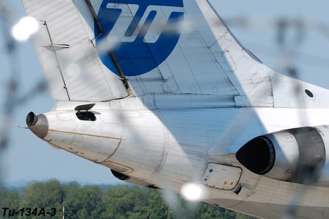 Tail-Tu-134-with-opened-APU-air-intake.jpg