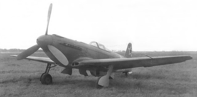 Yak-9u-VK-107A-153-factory-early.jpg