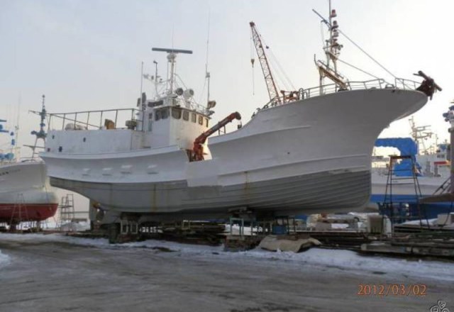 yaponskoe-rybolovnoe-sudno-f2758214.jpg